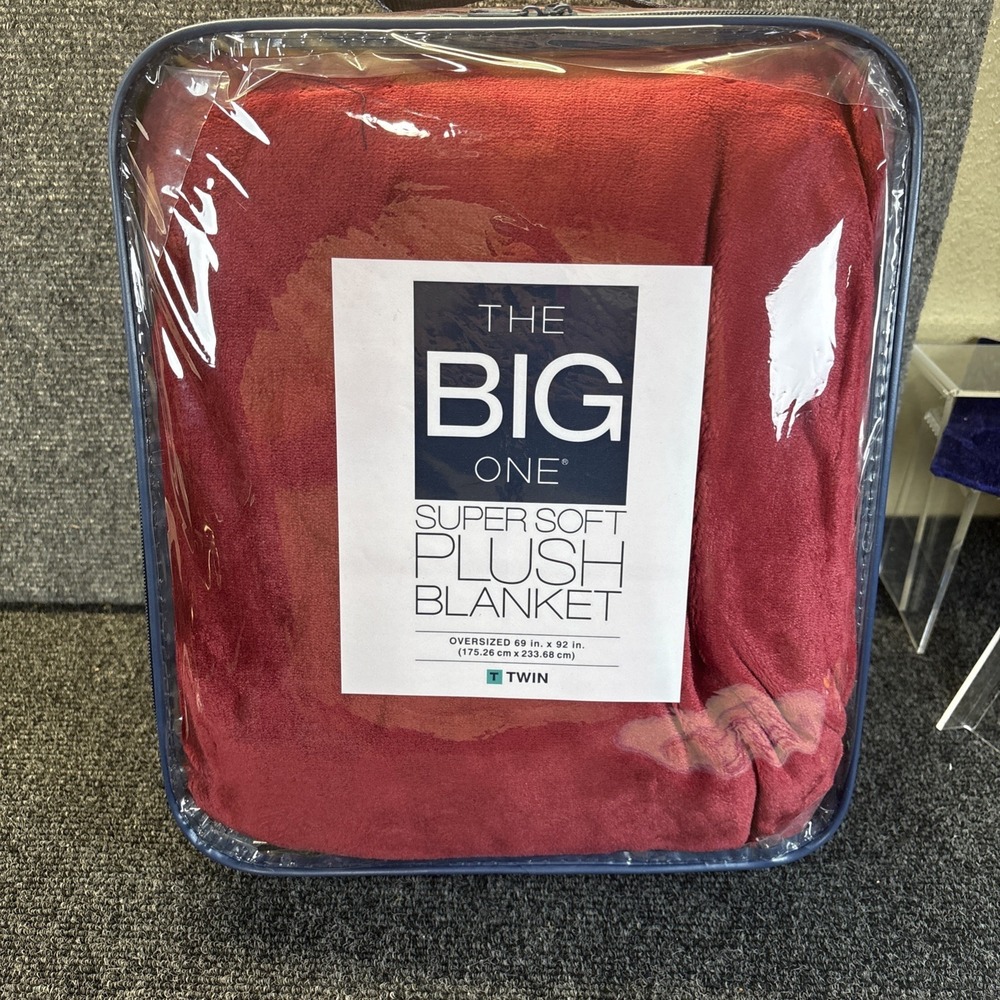 The Big One~Oversized Twin~Super Soft/Plush‎ Blanket~69"x92"~NIP